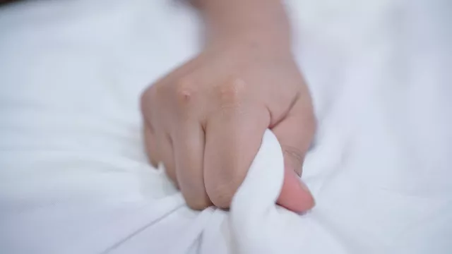 Tips Fingering Aman Saat Berhubungan Ranjang, Istri Merem Melek - GenPI.co JATIM