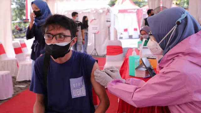Vaksin Booster di Kota Malang Belum Jalan, Tunggu Instruksi - GenPI.co JATIM