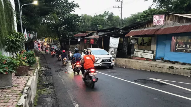 Perbaikan Jalan Tak Maksimal, BEM Malang Raya Kritik Pemkot - GenPI.co JATIM