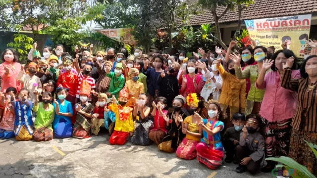 Cara SD dan SMP Brawijaya Malang Peringati Hari Kartini, Meriah! - GenPI.co JATIM