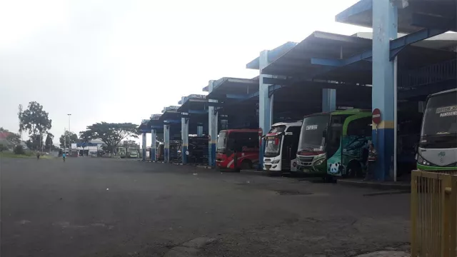 Mudik Diperbolehkan, Sopir Bus di Malang Sambut Gembira - GenPI.co JATIM