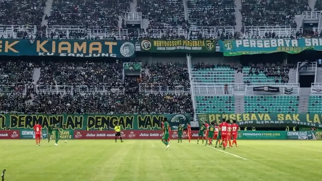 Brace Samsul Arif Beri Kemenangan Persis Solo Atas Persebaya - GenPI.co JATIM