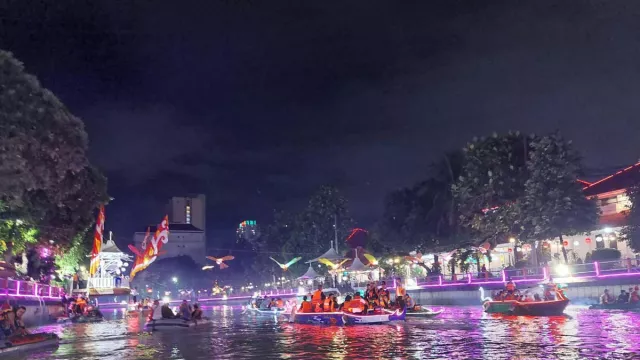 Harga Tiket Wisata Perahu Sungai Kalimas Surabaya - GenPI.co JATIM