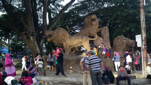 Juragan 99 Bantu Renovasi Patung Singa di Malang Raya - GenPI.co JATIM