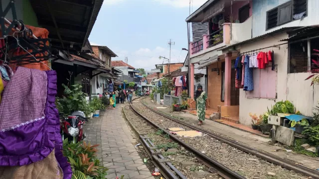 Sterilisasi Jalur Kereta Api di Malang Mundur untuk Kedua Kalinya - GenPI.co JATIM