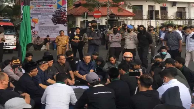 Mahasiswa Malang Demo, Protes Kenaikan BBM, Minta Sejumlah Menteri Dicopot - GenPI.co JATIM