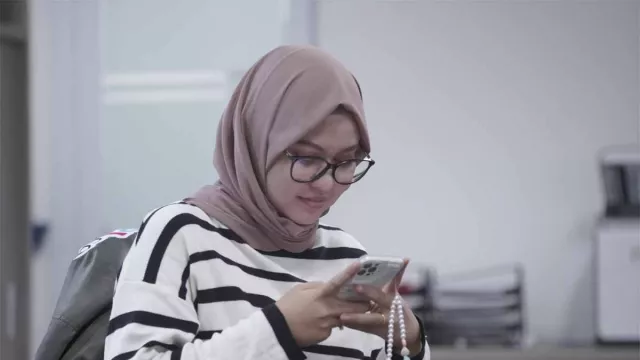 Dampak Media Sosial Bagi Remaja, Bunda Wajib Tahu Nih! - GenPI.co JATIM