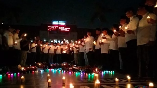 Doa untuk Tragedi Kanjuruhan dari Balai Kota Surabaya - GenPI.co JATIM