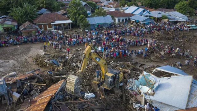 UAJY Berikan Bansos untuk Korban Siklon Seroja di NTT - GenPI.co JOGJA