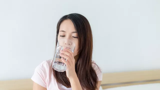 Minum Air Putih Sebelum Tidur Efeknya Wah, Cobalah - GenPI.co JOGJA