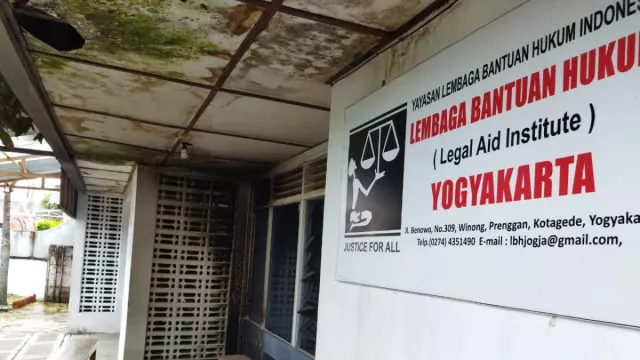 Kantor LBH Yogyakarta Diserang Bom Molotov, Gempar! - GenPI.co JOGJA