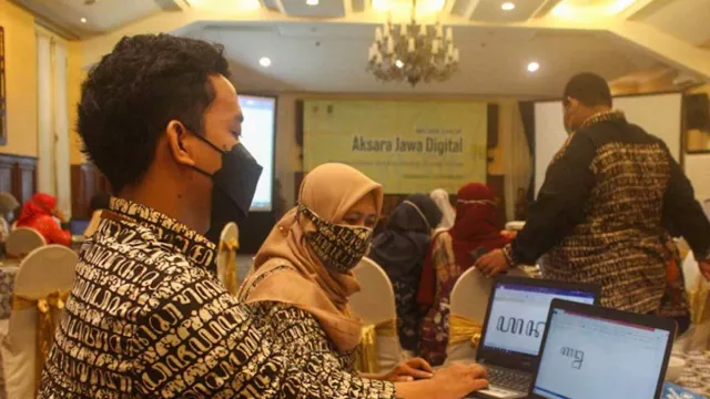 Jaga Eksistensi, Pemakaian Aksara Jawa Rambah Platform Digital - GenPI.co JOGJA