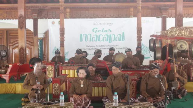 HUT Yogyakarta, Seniman Macapat Lantunkan Lagu Soal Pandemi - GenPI.co JOGJA