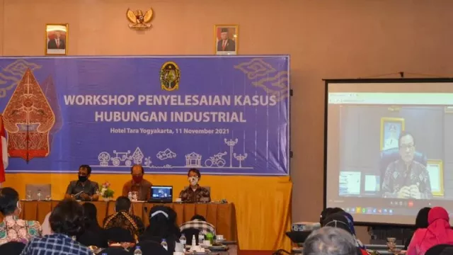 Wawali Yogyakarta Minta Perusahaan Selesaikan HI dengan Bipartit - GenPI.co JOGJA