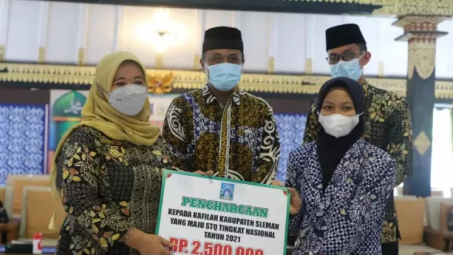Menang 11 Lomba, Kecamatan Mlati Juara Umum MTQ Sleman 2021 - GenPI.co JOGJA Menang 11 Lomba, Kecamatan Mlati Juara Umum MTQ Sleman 2021 - GenPI.co JOGJA
