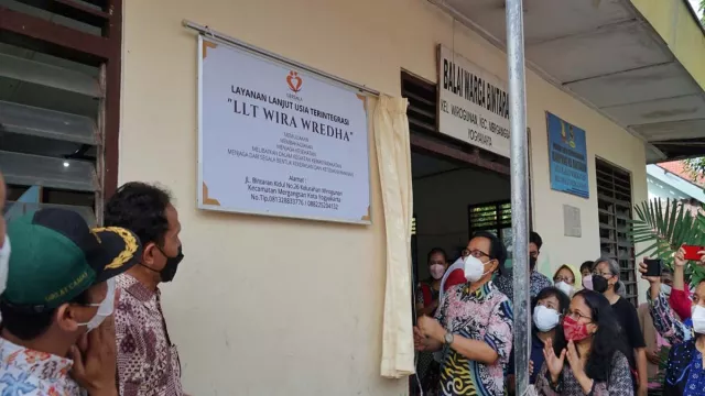 Kece! Pemkot Yogyakarta Launching LLT Penuhi Hak Lansia - GenPI.co JOGJA