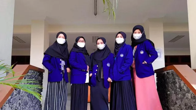 Mahasiswa UNY Sulap Ekstrak Lengkuas Basmi Nyamuk Aedes Aegypti - GenPI.co JOGJA Mahasiswa UNY Sulap Ekstrak Lengkuas Basmi Nyamuk Aedes Aegypti - GenPI.co JOGJA