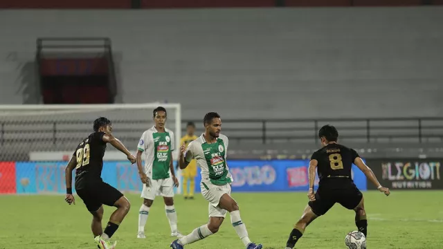 Ditekuk Arema FC, Pelatih PSS Sleman Soroti Mental Pemain - GenPI.co JOGJA
