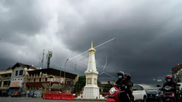 Peringatan Dini, Waspada Hujan Disertai Angin di Yogyakarta - GenPI.co JOGJA