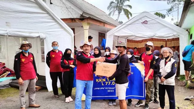 Sebanyak 30 Mahasiswa UPN Yogyakarta Berangkat KKN ke Semeru - GenPI.co JOGJA