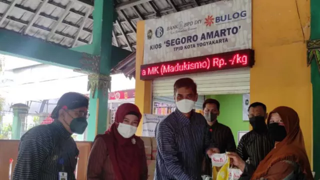 Minyak Goreng di Yogyakarta Langka, Bulog Lakukan Ini - GenPI.co JOGJA