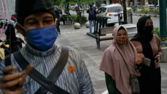 Satgas Pelototi Pemakaian Masker di Malioboro Yogyakarta - GenPI.co JOGJA