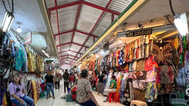 Omzet Pedagang Pasar Beringharjo Yogyakarta Naik 75 Persen - GenPI.co JOGJA