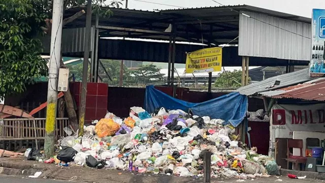 Sampah di Kota Yogyakarta Disemprot Disinfektan - GenPI.co JOGJA