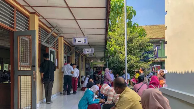 PPDB Yogyakarta, Banyak Keluhan Orang Tua Calon Siswa - GenPI.co JOGJA
