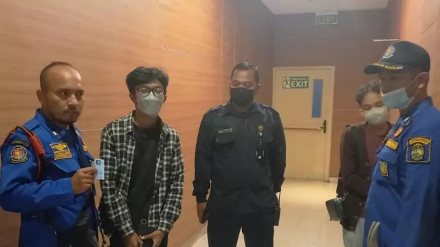 Nasib Apes, Pria Ini Terjebak di Toilet Mal Yogyakarta Malam Hari - GenPI.co JOGJA