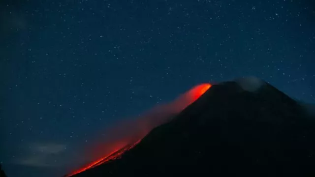 Sepekan, Gunung Merapi Muntahkan 43 Kali Guguran Lava - GenPI.co JOGJA