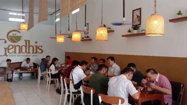 Gendhis Resto, Kuliner di Sleman Tawarkan Masakan Jawa Murah - GenPI.co JOGJA