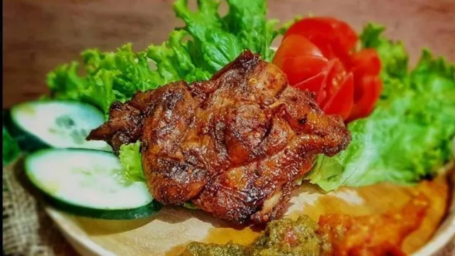 Kedai Dibakari Yogyakarta, Tawarkan Menu Ayam Bakar Lezat! - GenPI.co JOGJA