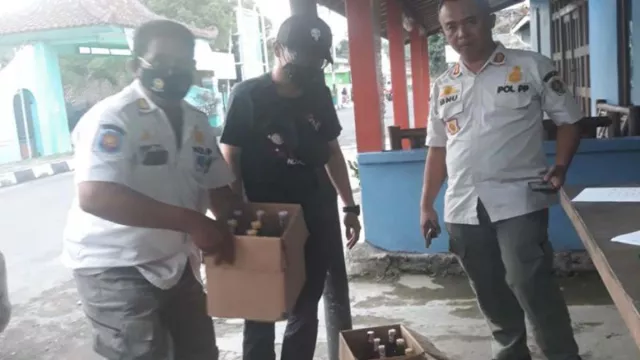 16 Siswa di Sleman Pesta Minuman Keras, Satpol PP Telusuri Penjualnya - GenPI.co JOGJA