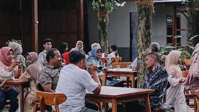 Resto Pawon Jati di Yogyakarta, Ada Menu Bakmi Nyemek! - GenPI.co JOGJA