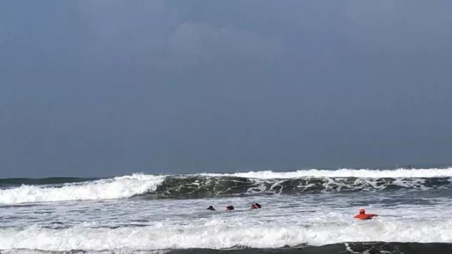 Seorang Wisatawan Asal Subang Tenggelam di Pantai Parangtritis Bantul - GenPI.co JOGJA