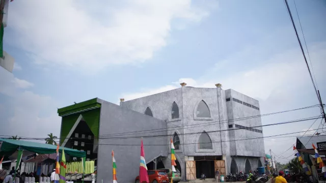 Masjid Nurul Jannah Berarsitektur Unik dan Khas - GenPI.co KALBAR
