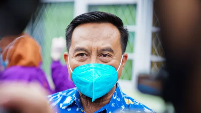 Hoaks Biang Kerok Orang Tua Ogah Bawa Anak Imunisasi - GenPI.co KALBAR