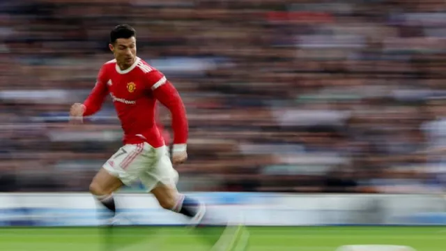 Sempat Frustrasi, Ronaldo Bakal Bertahan di Manchester United - GenPI.co KALBAR