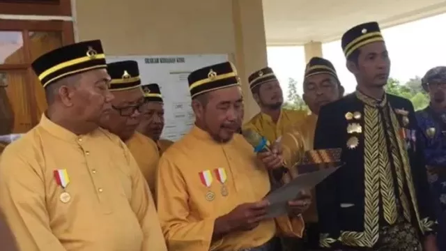 Resmi Jadi Raja Kubu, Syarif Ibrahim Ajak Angkat Muruah Kerajaan - GenPI.co KALBAR