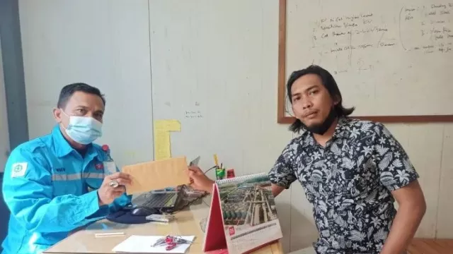 Gaji Tak Dibayar PT WHW, Alamin Layangkan Surat Somasi - GenPI.co KALBAR