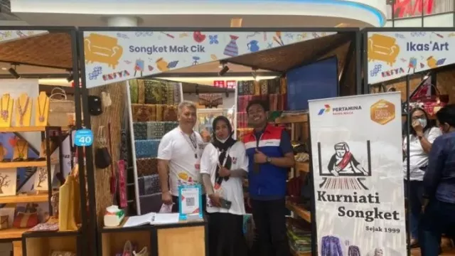 Songket Mak Cik Pertamina Kembali Mejeng di Ajang Nasional - GenPI.co KALBAR