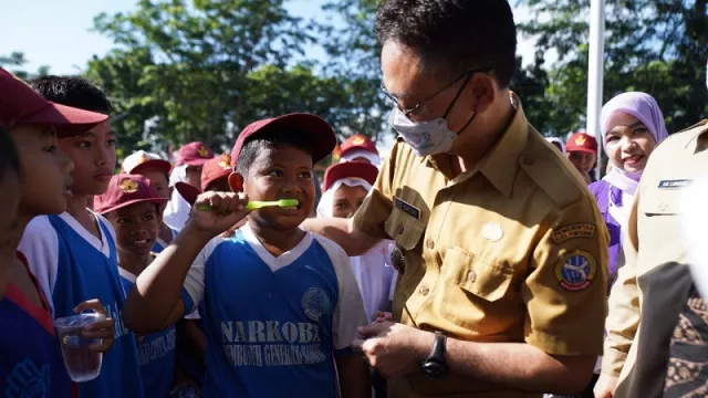 1.000 Siswa SD di Pontianak Ikut Sikat Gigi Massal - GenPI.co KALBAR