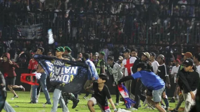 Kerusuhan di Malang, LIB Hentikan Liga 1 Indonesia Satu Pekan - GenPI.co KALBAR