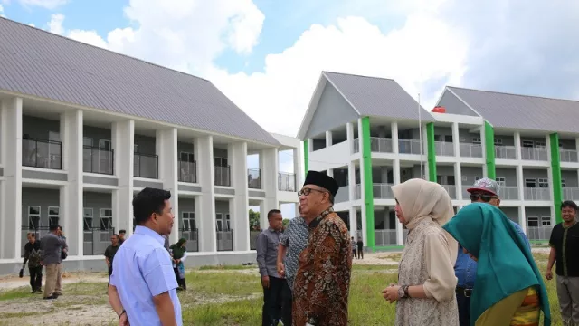 Kalbar Bakal Bangun 23 SMA/SMK di 14 Kabupaten-Kota - GenPI.co KALBAR
