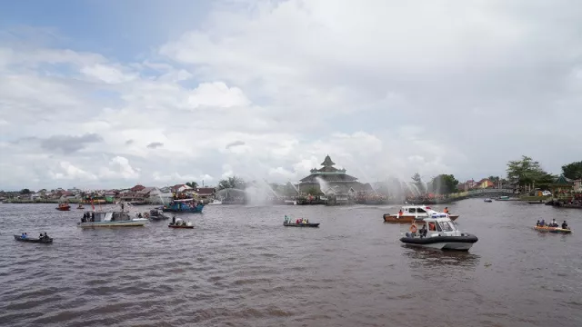 Karnaval Air, Napak Tilas Sejarah Berdirinya Kota Pontianak - GenPI.co KALBAR