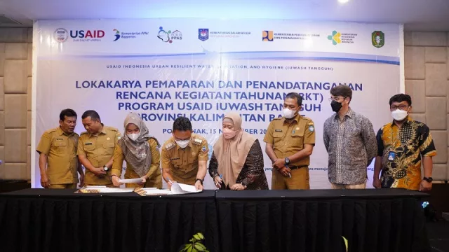 USAID-Pemkot Pontianak Kerja Sama Tangani Akses Air Minum dan Sanitasi - GenPI.co KALBAR USAID-Pemkot Pontianak Kerja Sama Tangani Akses Air Minum dan Sanitasi - GenPI.co KALBAR