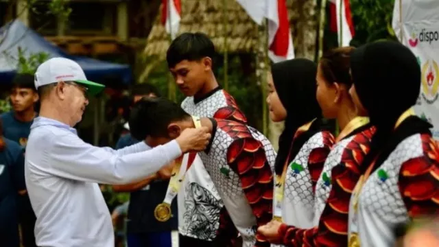 3 Medali Emas Diraih Tim Arung Jeram Kapuas Hulu pada Ekshibisi Porprov Kalbar - GenPI.co KALBAR
