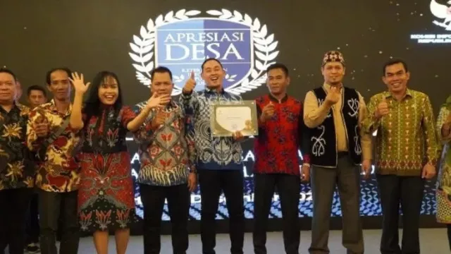 Desa Titian Kuala Diganjar Penghargaan dari Komisi Informasi Pusat - GenPI.co KALBAR