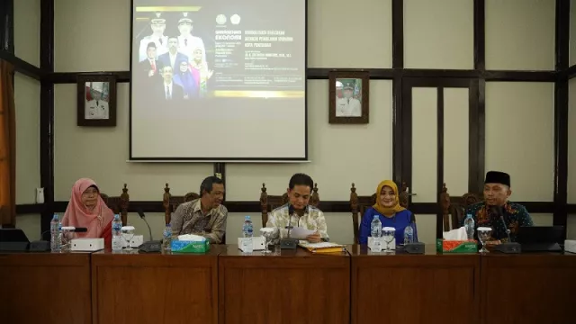 Pontianak Susun Langkah Waspadai Dampak Penurunan Ekonomi Global - GenPI.co KALBAR Pontianak Susun Langkah Waspadai Dampak Penurunan Ekonomi Global - GenPI.co KALBAR